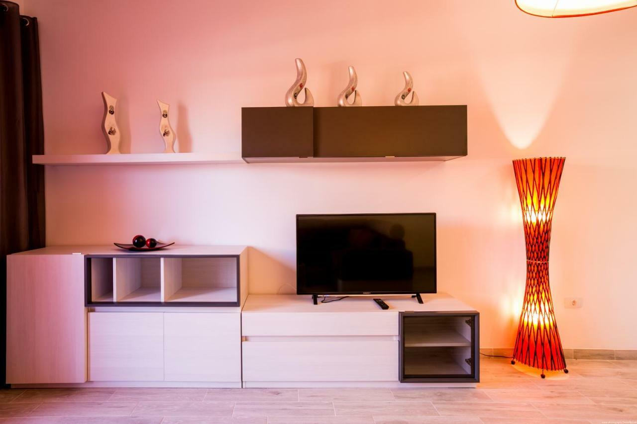 Spacious & Stylish Apartment Los Cristianos لوس كريستيانوس المظهر الخارجي الصورة
